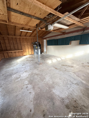 Image 27 of 36 For 212 Thornton