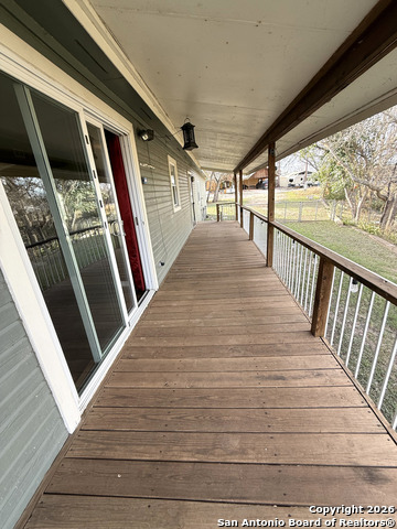 Image 28 of 36 For 212 Thornton