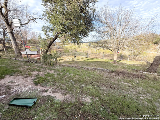 Image 33 of 36 For 212 Thornton