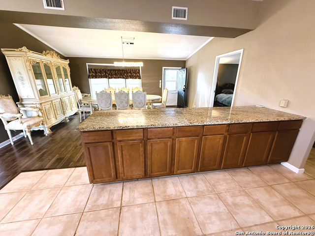 Image 9 of 36 For 212 Thornton