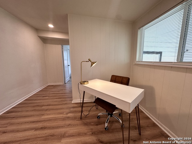 Image 18 of 27 For 414 Clower  