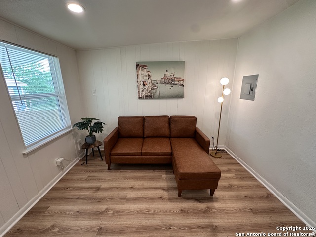 Image 23 of 27 For 414 Clower  