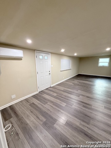 Image 5 of 25 For 659 Olmos  