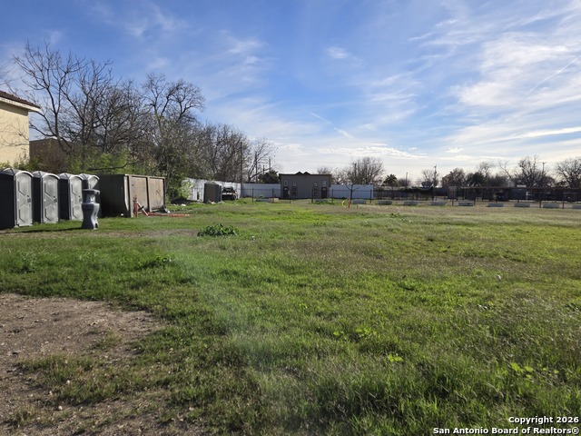 Image 10 of 28 For 5317 Commerce W