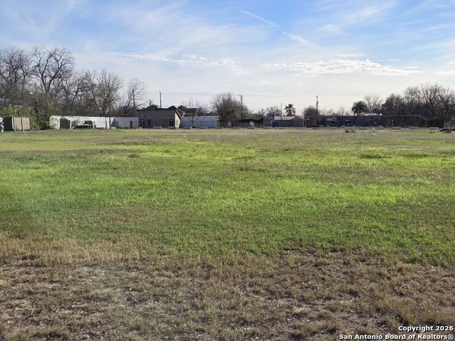 Image 13 of 28 For 5317 Commerce W