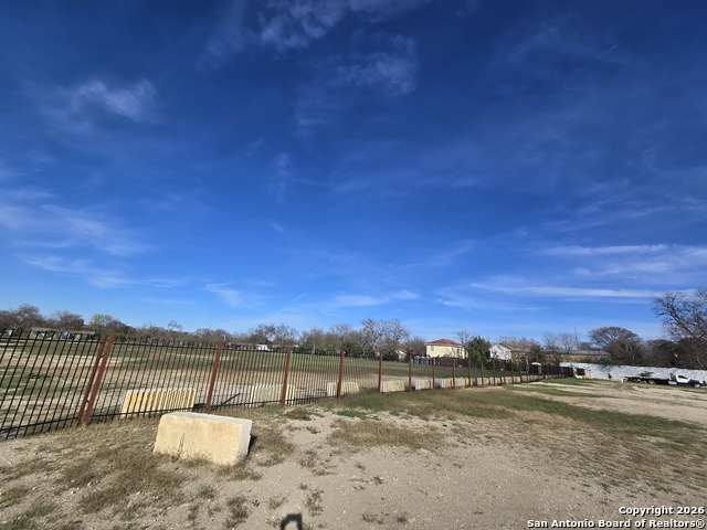 Image 19 of 28 For 5317 Commerce W