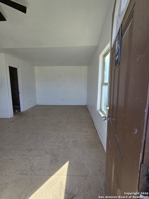 Image 23 of 28 For 5317 Commerce W