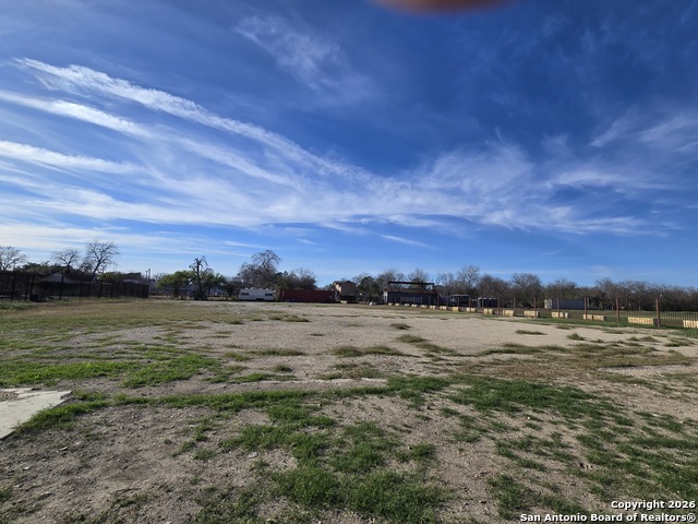 Image 3 of 28 For 5317 Commerce W