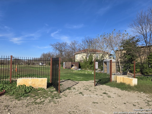 Image 7 of 28 For 5317 Commerce W