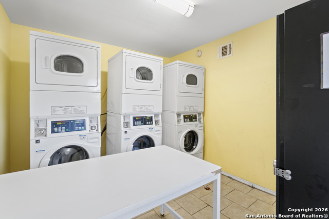 Image 13 of 14 For 3122 Culebra Road  104