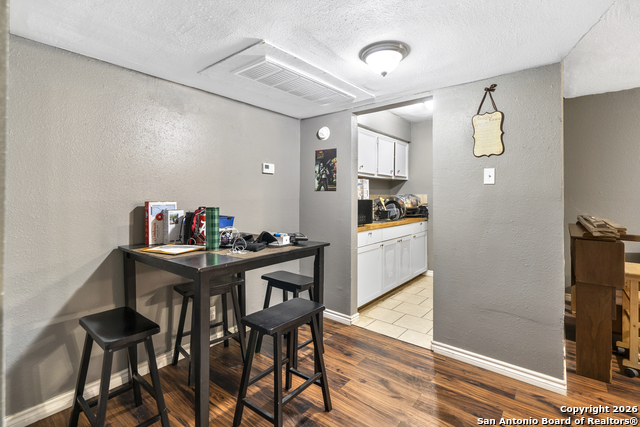 Image 3 of 14 For 3122 Culebra Road  104