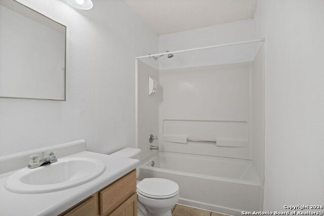 Image 10 of 19 For 5007 Taylor Kenton