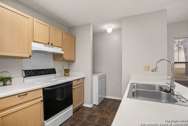 Image 6 of 19 For 5007 Taylor Kenton