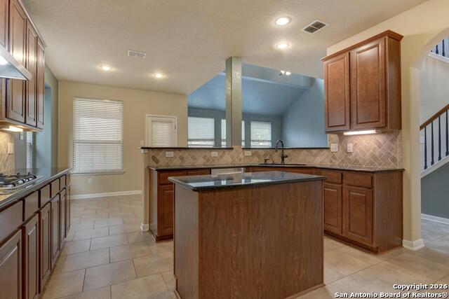 Image 22 of 38 For 5911 Geranium