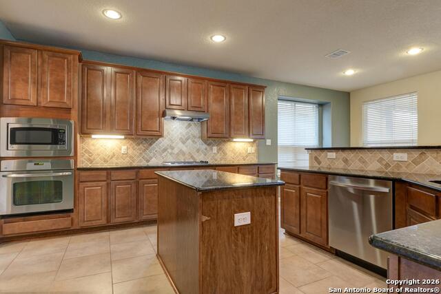 Image 5 of 38 For 5911 Geranium