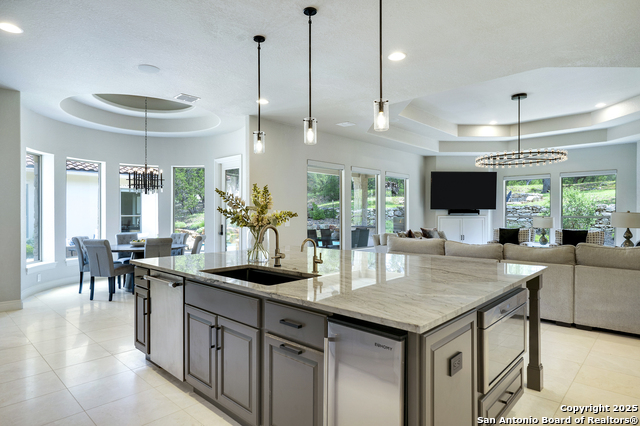 Image 12 of 56 For 170 Riverwood