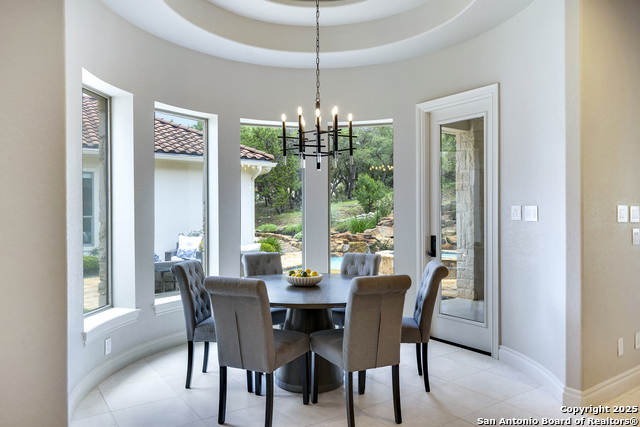 Image 16 of 56 For 170 Riverwood