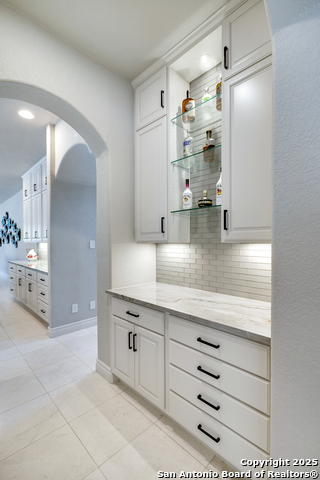 Image 17 of 56 For 170 Riverwood