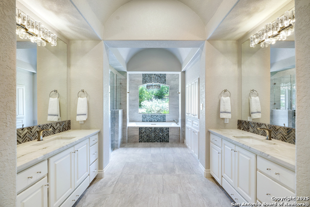 Image 21 of 56 For 170 Riverwood