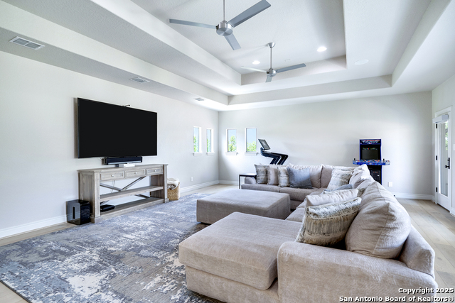 Image 35 of 56 For 170 Riverwood