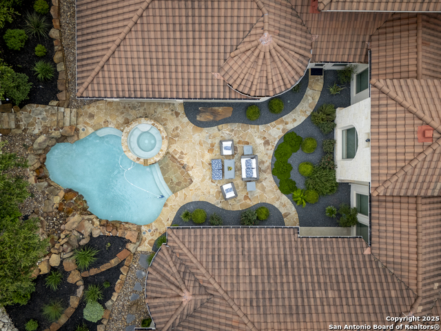 Image 51 of 56 For 170 Riverwood