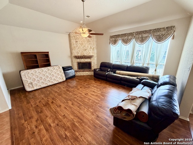 Image 13 of 30 For 234 Gazelle Leap