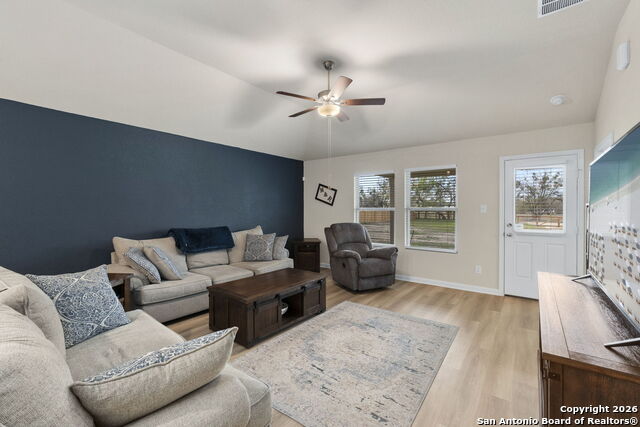 Listing photo id 8 for 20825 Pleasanton Rd