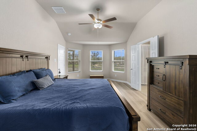 Listing photo id 14 for 20825 Pleasanton Rd