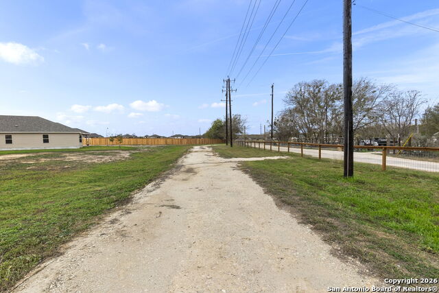 Listing photo id 29 for 20825 Pleasanton Rd