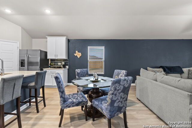 Listing photo id 7 for 20825 Pleasanton Rd