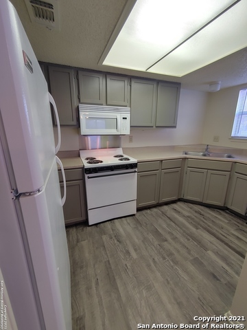 Image 4 of 11 For 6316 Cambridge  1