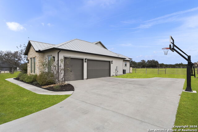 Image 33 of 38 For 71 Sabinas Creek Ranch