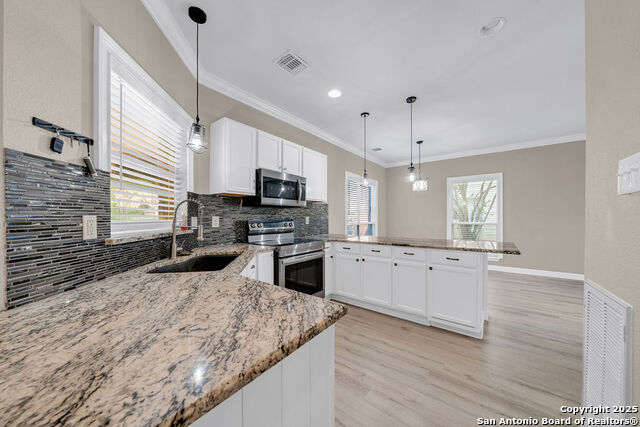 Image 8 of 25 For 8103 Heritage Park