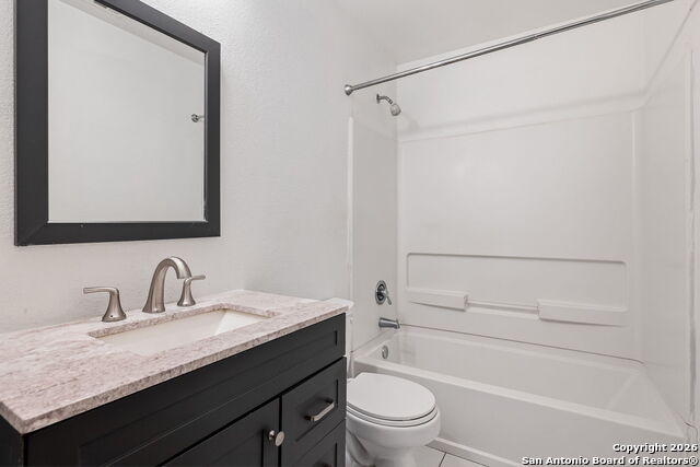 Image 18 of 21 For 5519 Red Cyn