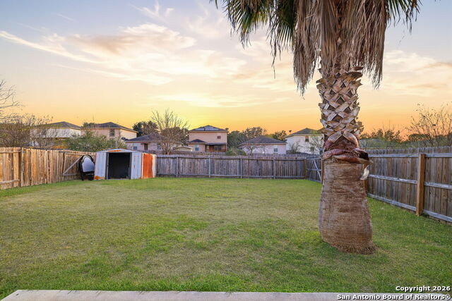 Image 19 of 21 For 5519 Red Cyn