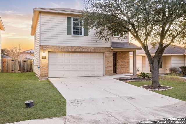 Image 2 of 21 For 5519 Red Cyn