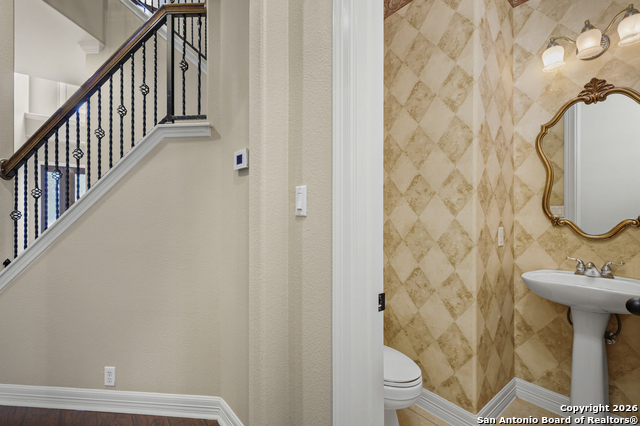 Image 23 of 49 For 18 Champion  