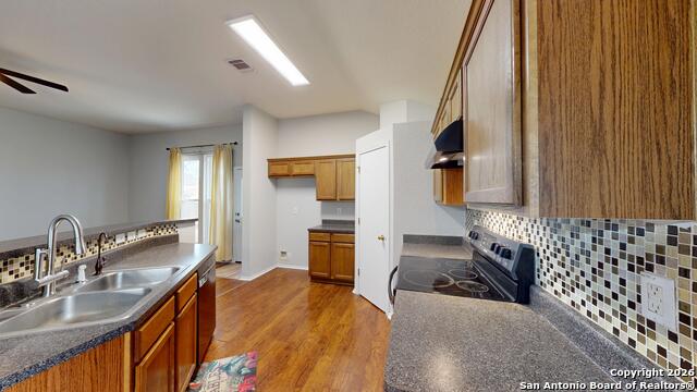 Image 11 of 34 For 8010 Seminario