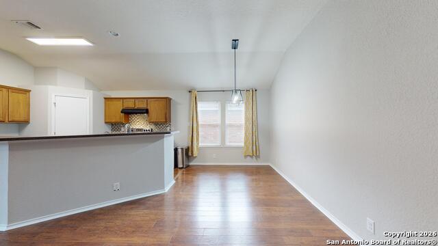 Image 12 of 34 For 8010 Seminario