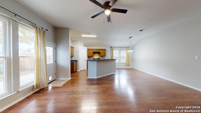 Image 8 of 34 For 8010 Seminario