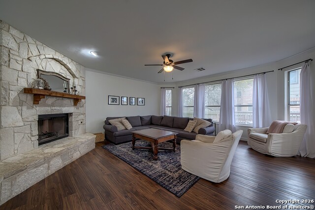 Image 11 of 35 For 19442 Mill Oak