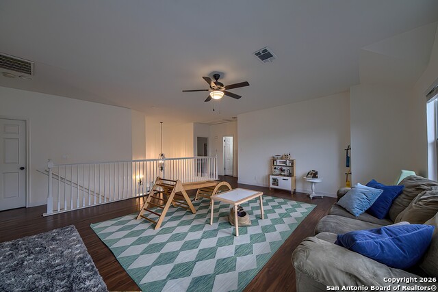 Image 20 of 35 For 19442 Mill Oak