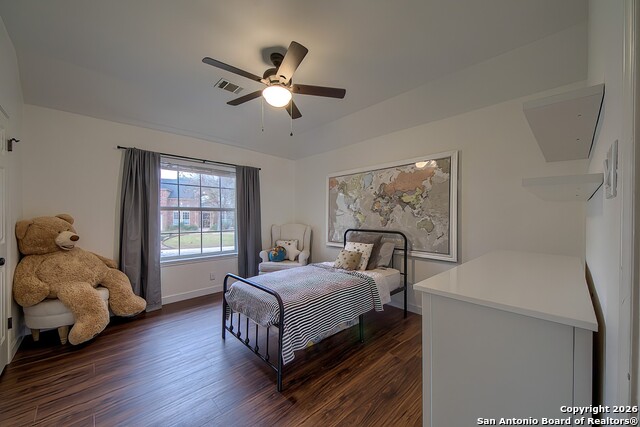 Image 27 of 35 For 19442 Mill Oak