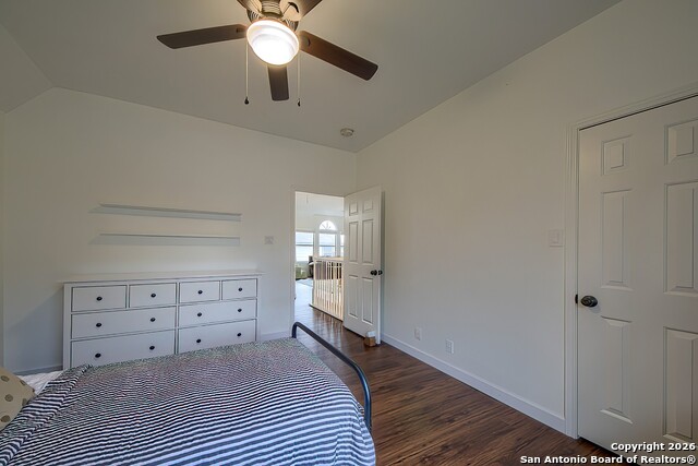 Image 28 of 35 For 19442 Mill Oak