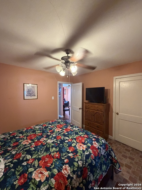 Image 12 of 21 For 917 San Francisco