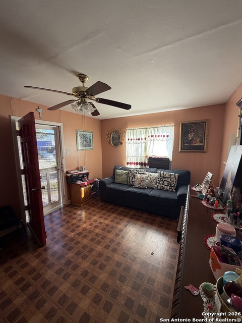 Image 14 of 21 For 917 San Francisco