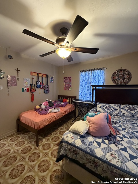 Image 4 of 21 For 917 San Francisco