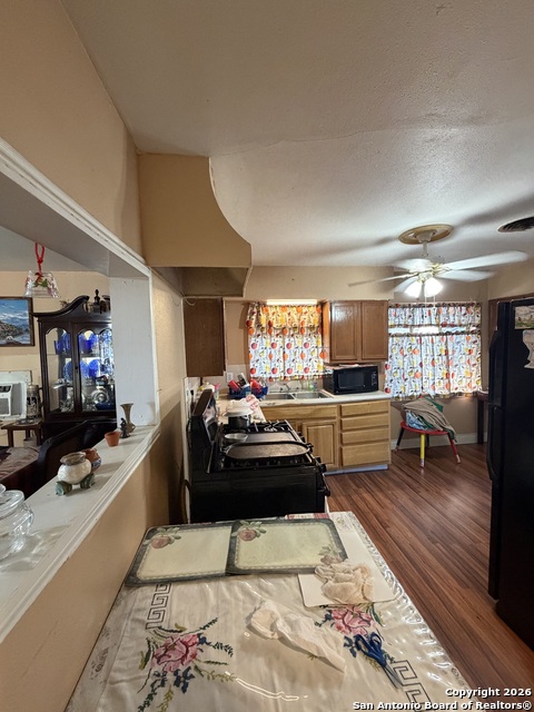 Image 6 of 21 For 917 San Francisco