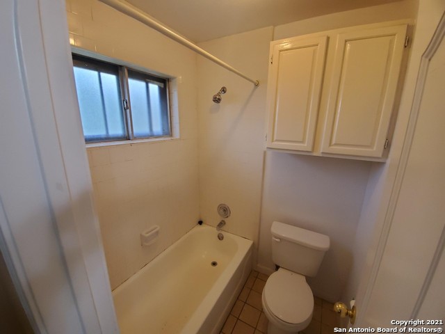 Image 7 of 13 For 2501 Cedar Ln