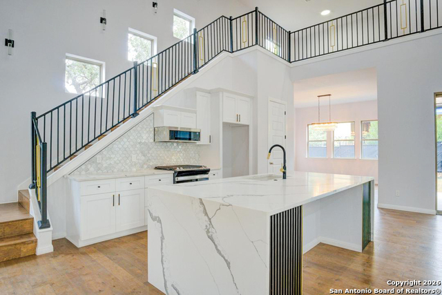 Image 10 of 48 For 17 Liser Glen